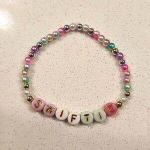 Taylor Swift Friendship Bracelet